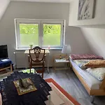 Monteurzimmer, Innenstadt Lage ホームステイ *