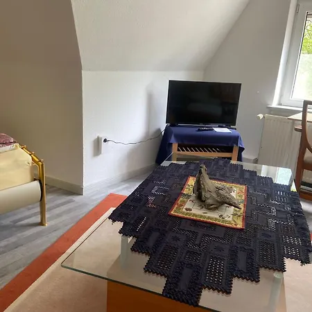 Monteurzimmer, Innenstadt Lage ホームステイ *
